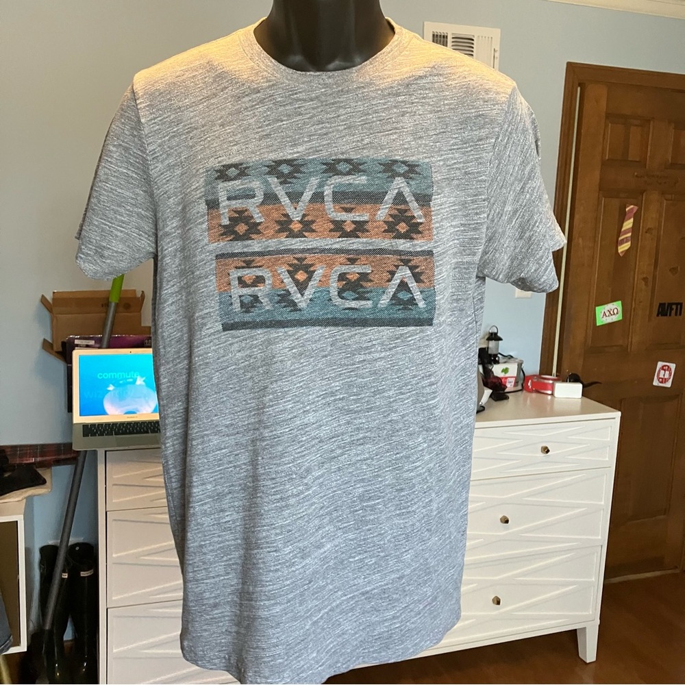 Men’s RVCA t-shirt